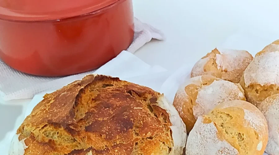 PÃO CASEIRO NA PANELA DE BARRO E SEM AMASSAR