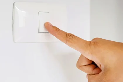 REDUZIR A CONTA DA ELETRICIDADE AGORA! - 8 DICAS EFICAZES