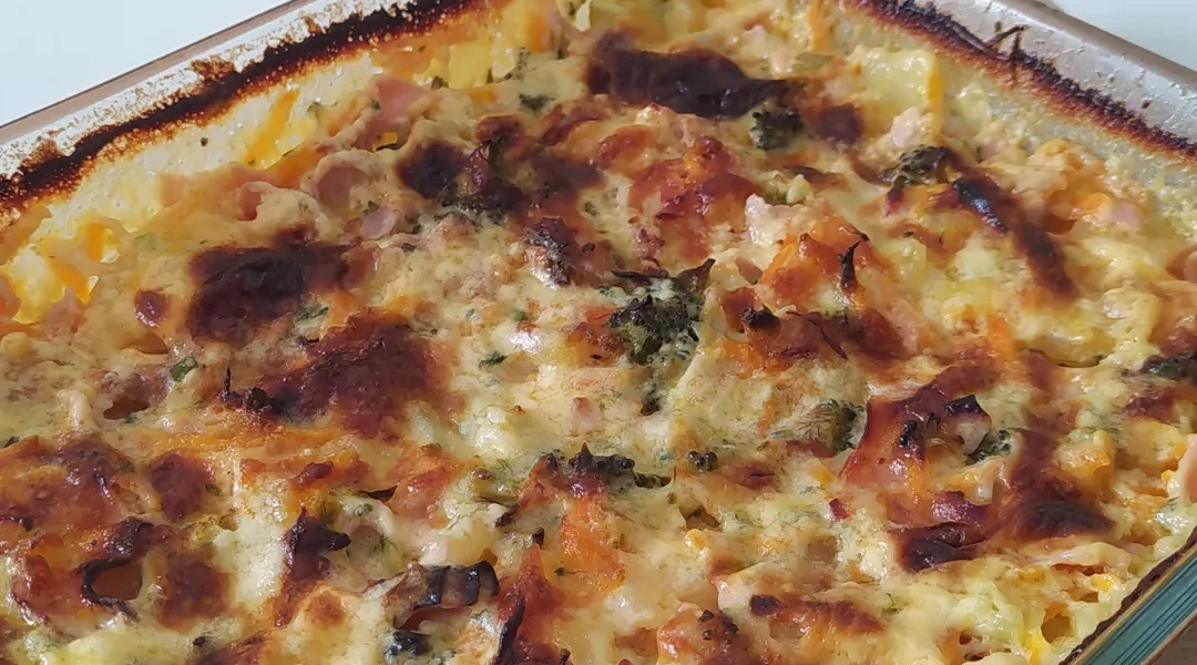 BATATAS GRATINADAS COM QUEIJO E FIAMBRE