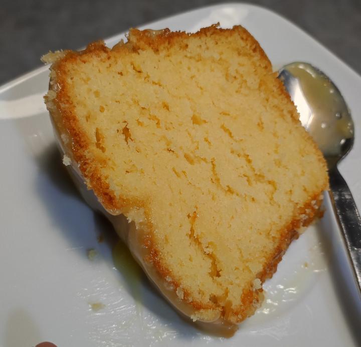 Bolo de Iogurte (sem fermento em pó) – fofinho e fácil