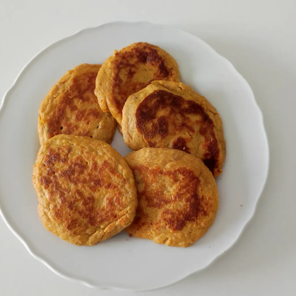 Receita de Panquecas Saudáveis Sem Açúcar: O Pequeno-Almoço Perfeito (Com e Sem Glúten)